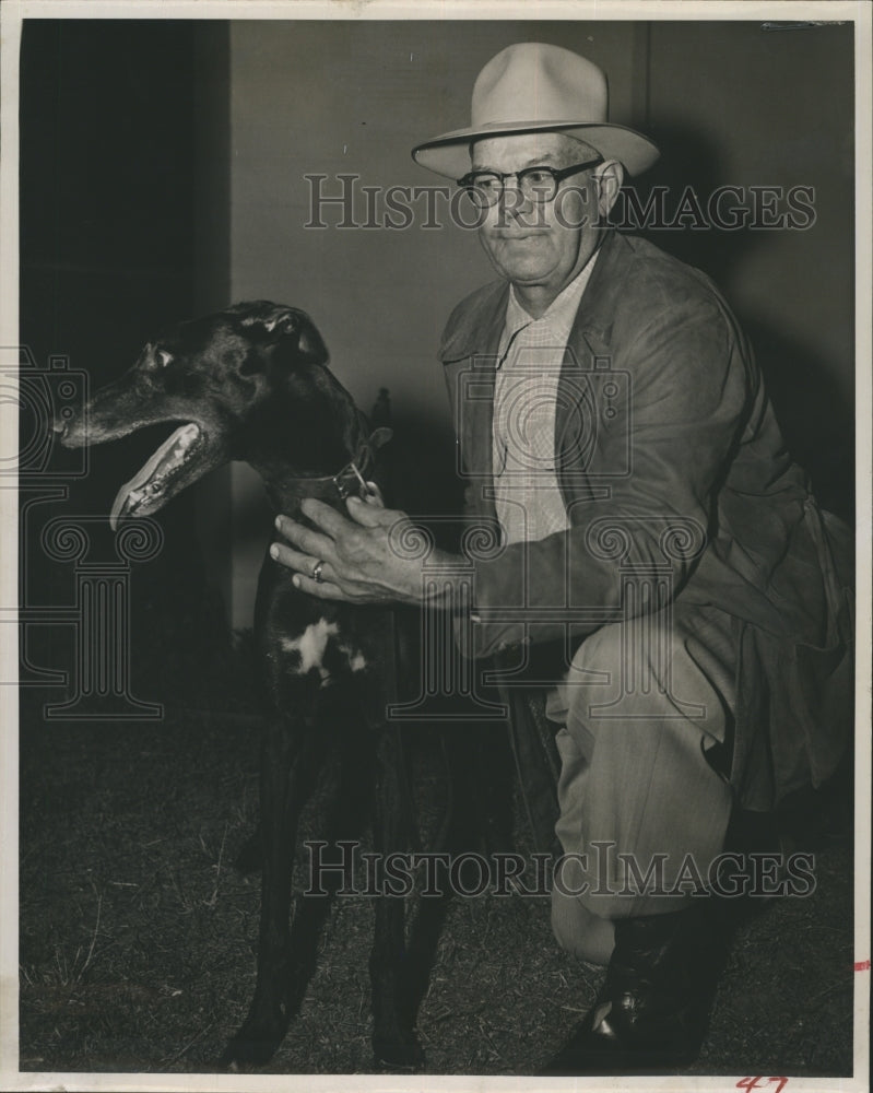 1961 Press Photo N.D. Taylor Trainer Of T. Snell Johnson Greyhound Racing Kennel - Historic Images