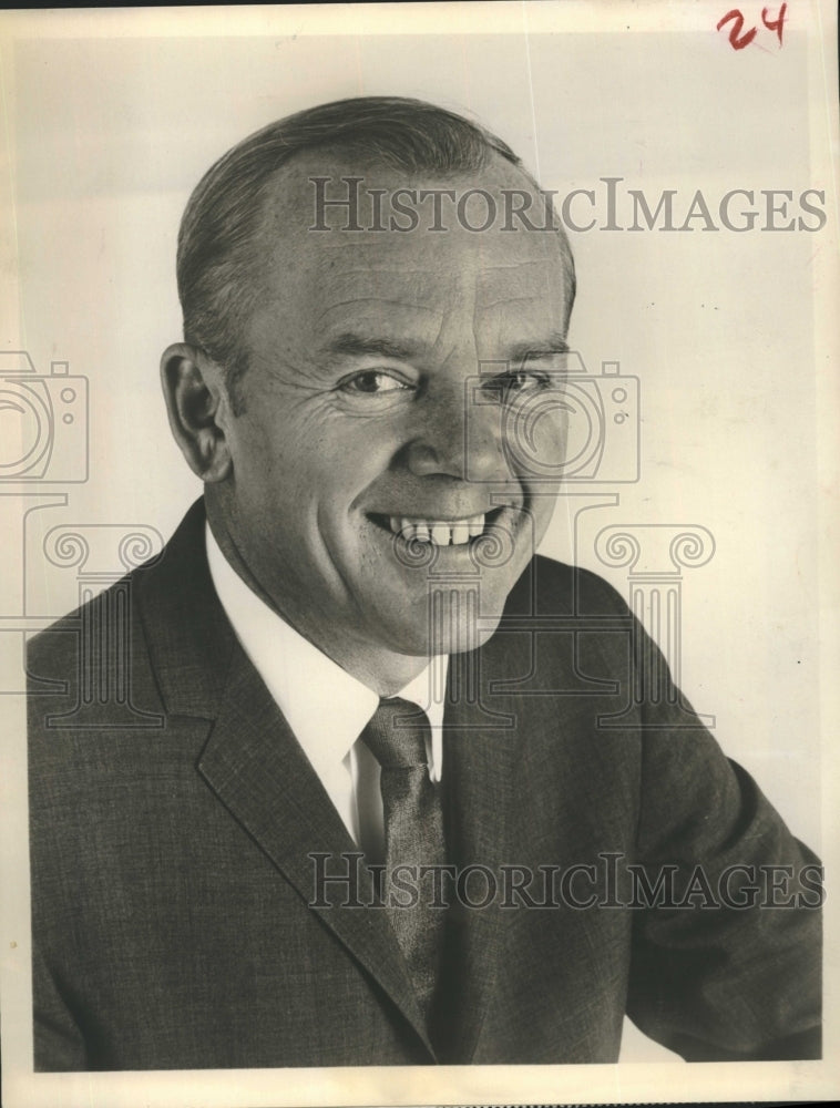 Woody Woodbury becomes the host of "Who Do You Trust."  - Historic Images