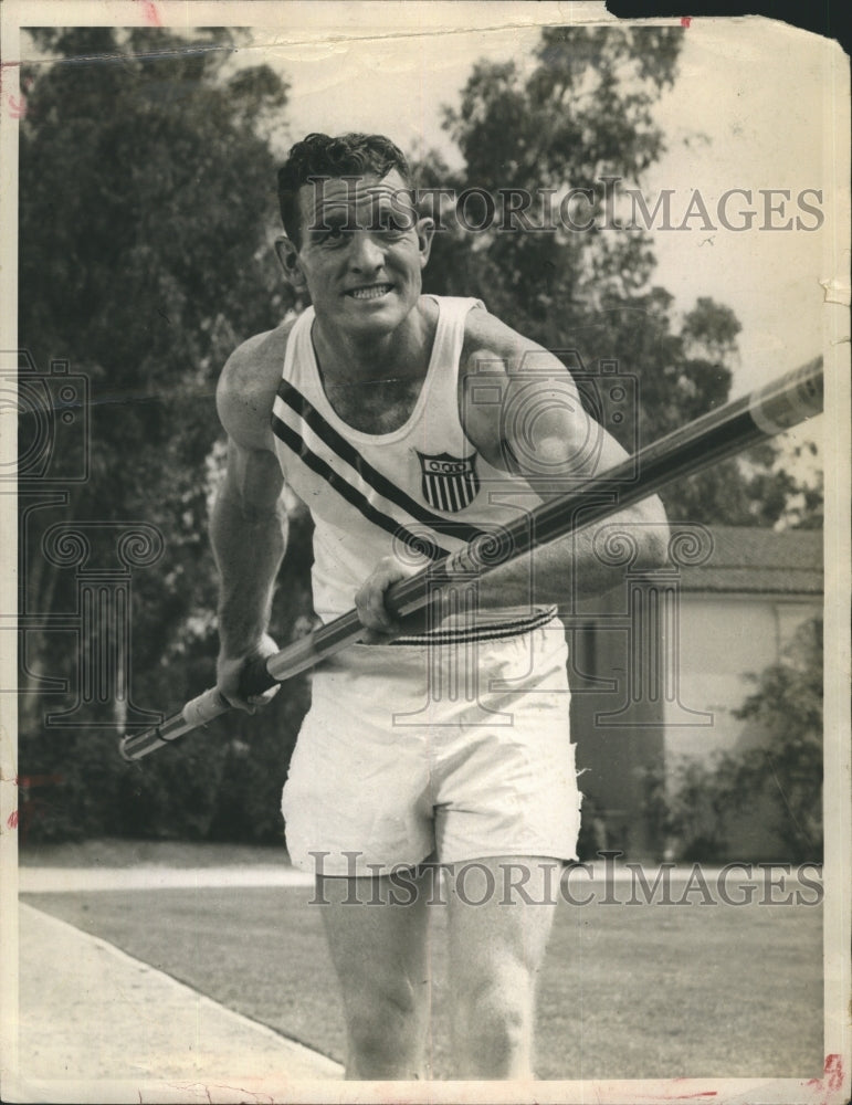 1969 Press Photo Olympic Pole Vaulter Bob Richards - Historic Images