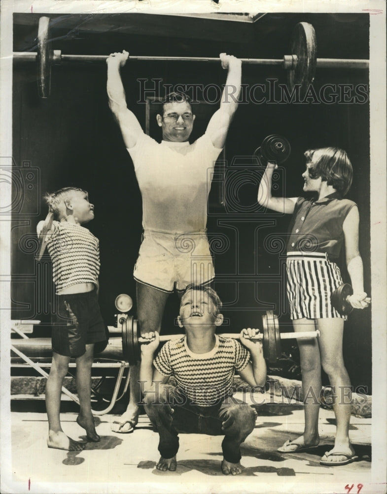 1960 Olympic Pole Vaulter Reverend Bob Richards  - Historic Images