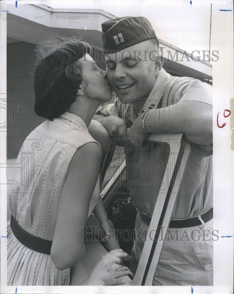 Press Photo Capt Leo Rice and wife. - Historic Images