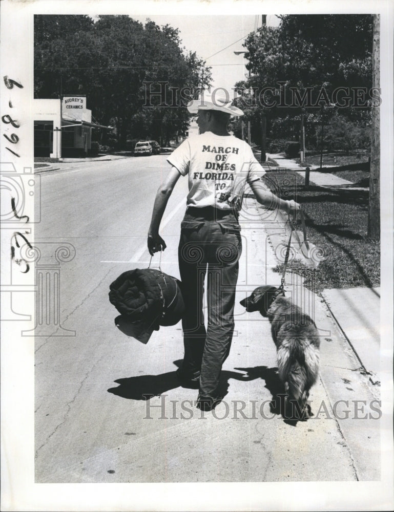 1976 John Rhodes And Dog Walk To Raise Money For March Of Dimes - Historic Images