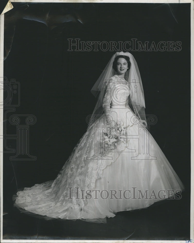 1954 Mrs. William Joseph Reynolds  - Historic Images