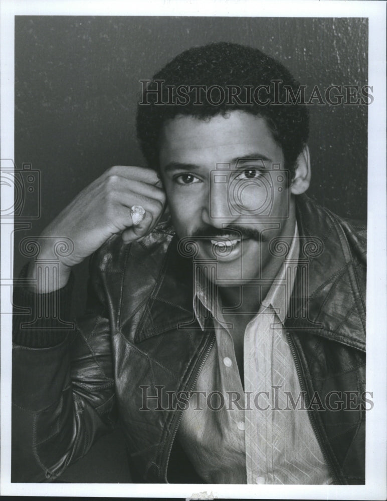 1982 Ray Vitte stars in "The Quest" - Historic Images