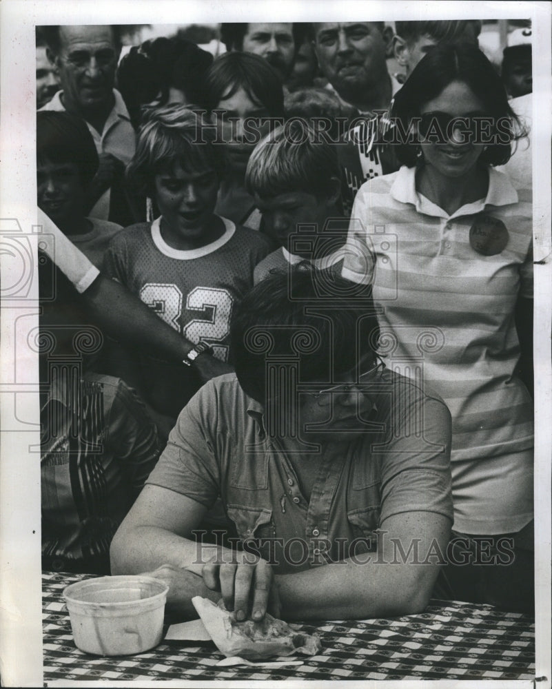 1977 Ice cream eating contest at St Patricks Catholic Church fun day - Historic Images