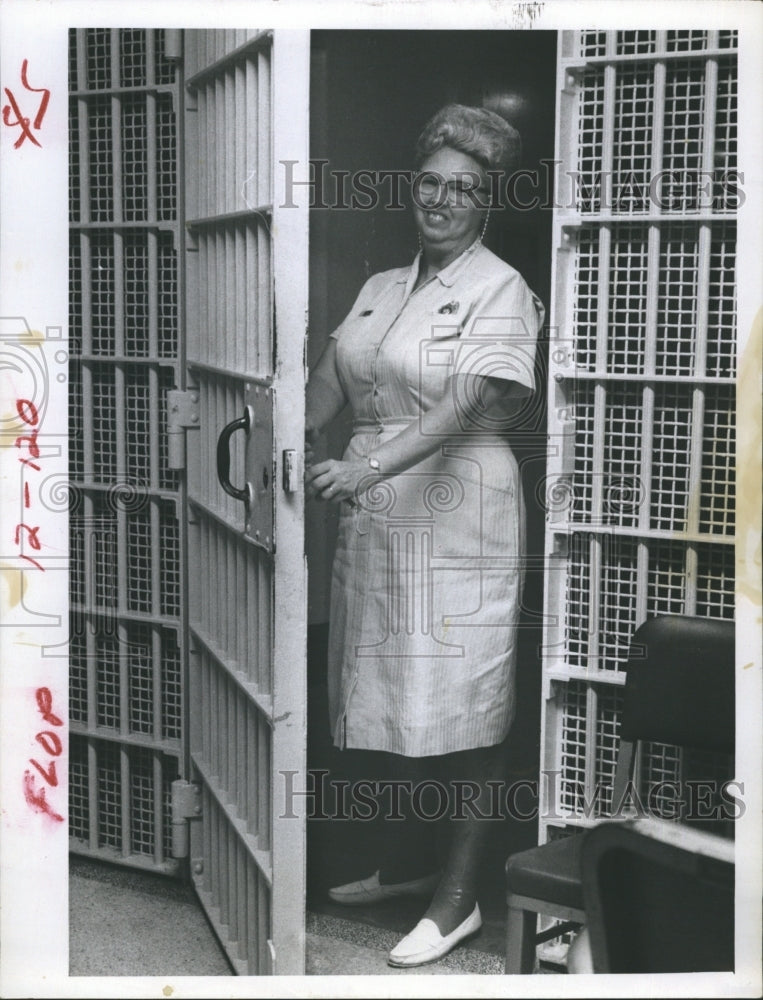 1976 Harriet Tallaksn prison nurse. - Historic Images