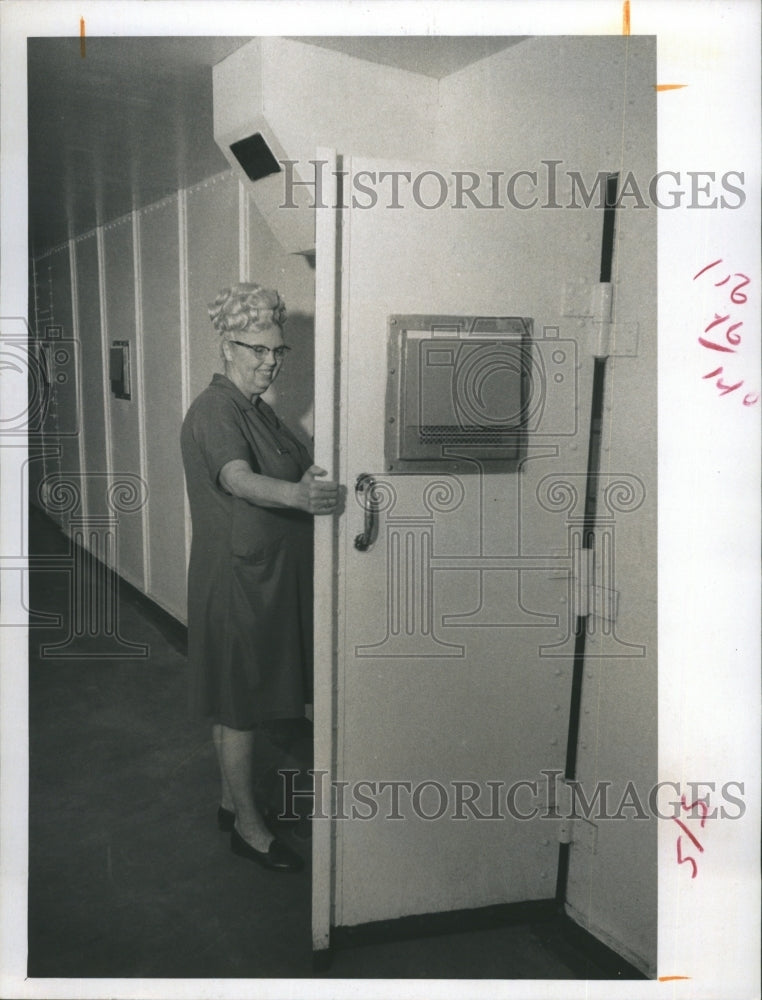 1971 Harriette Tallaksen Jail Matron. - Historic Images