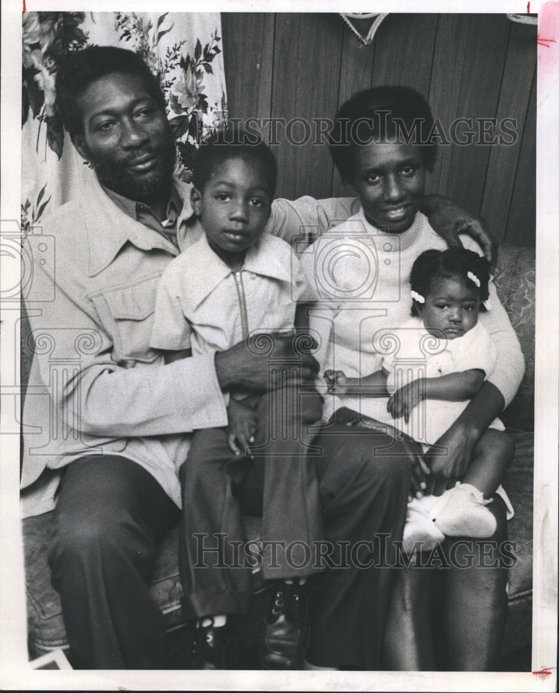 1976 Alvin and Louise Hall with Junior and Esther  - Historic Images