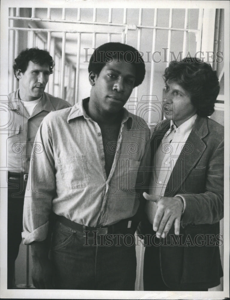 1979 Art Le Fleur, Kene Holliday, Robert Walden in "Lou Grant" - Historic Images