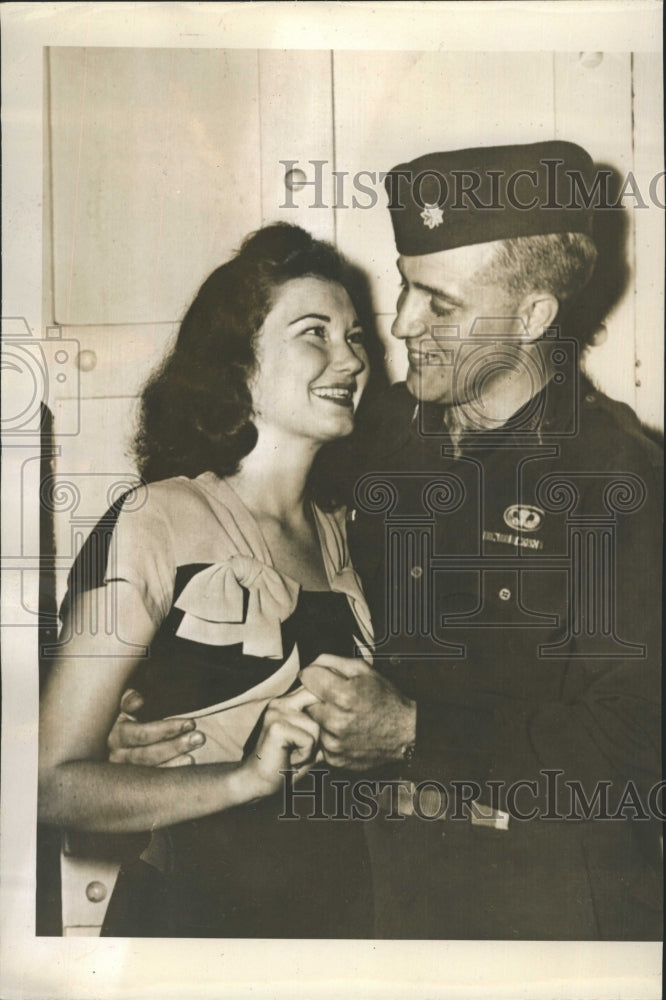 1945 Imogene Sevens Major George Paratrooper  - Historic Images