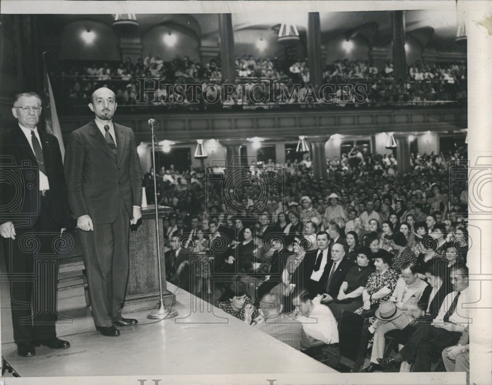 1939 John Romanskiewicz and Dr.Waclaw Gawronski. - Historic Images