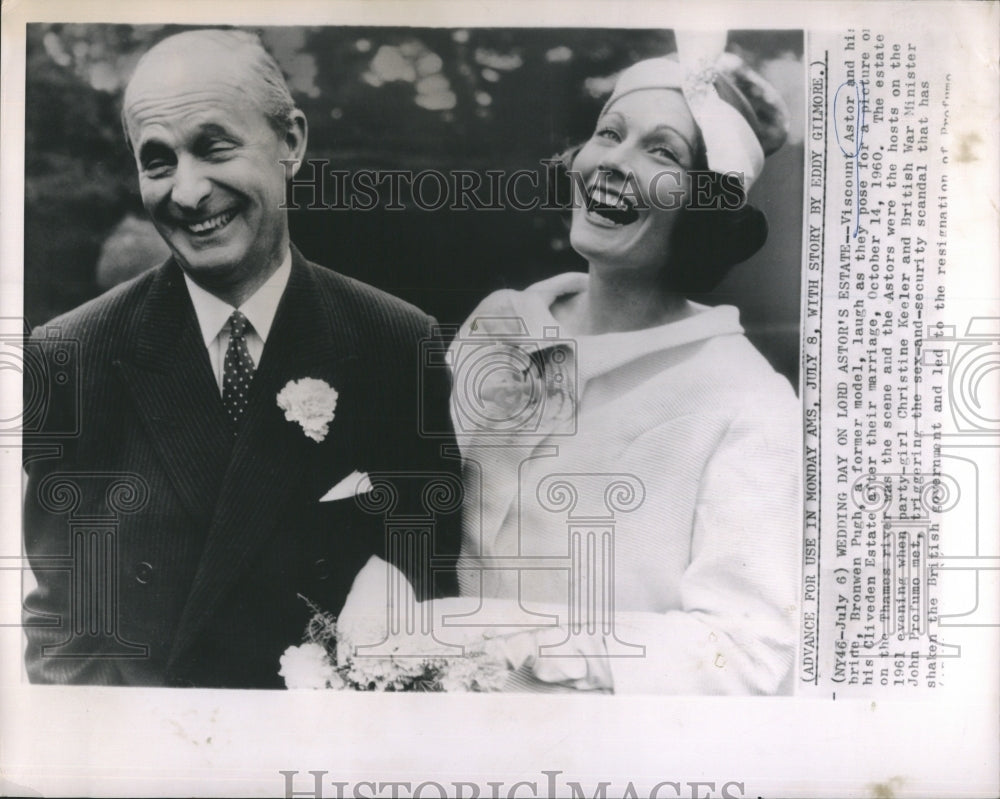 Press Photo Viscount Astor and bride Bronwen Pugh at their wedding - Historic Images