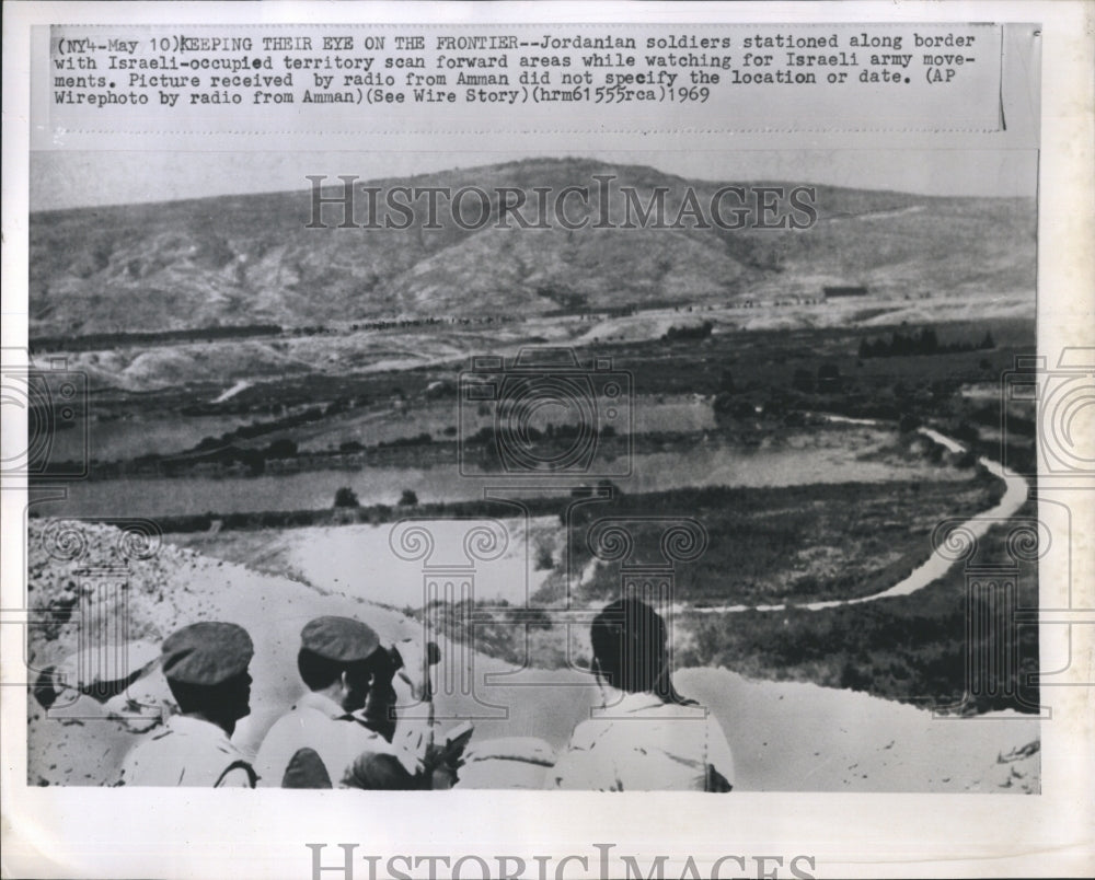 1969 Jordanian soldiers stationed in Israeli occupied Territory - Historic Images