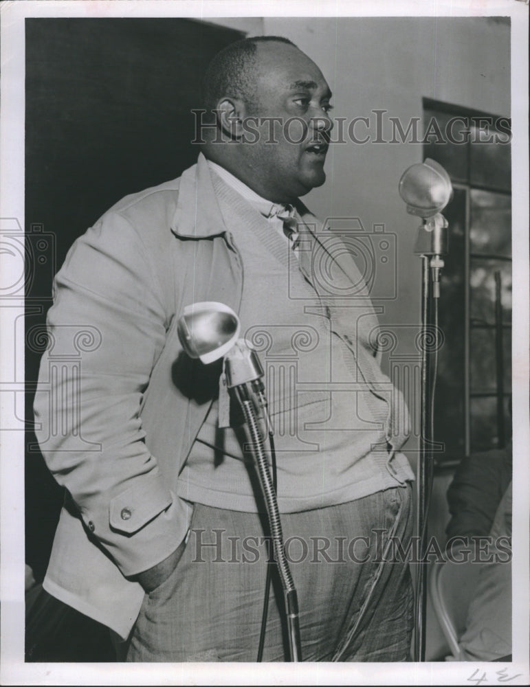 1951 Ponderous Perry Harvey  - Historic Images