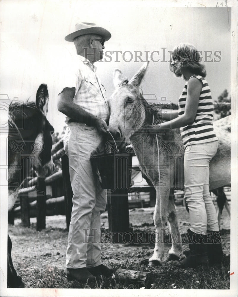 1970 Press Photo Don&#39;t Bet on Clodia - RSH62575 - Historic Images