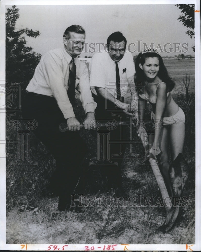 1969 Miss St. Petersburg Beach dig the New Port Royal Condominium. - Historic Images