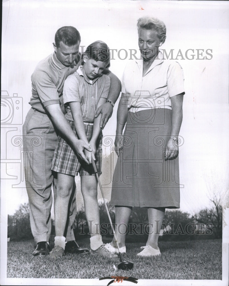 1960 Golf Pro Ray Glenn Instructs Student Barbara Martell - Historic Images