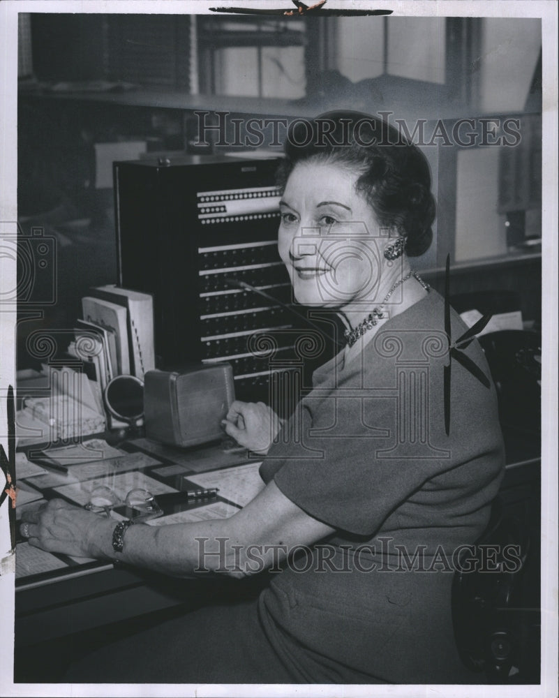 1963 Mrs. Neva Johnson, Women&#39;s Department, Detroit News  - Historic Images