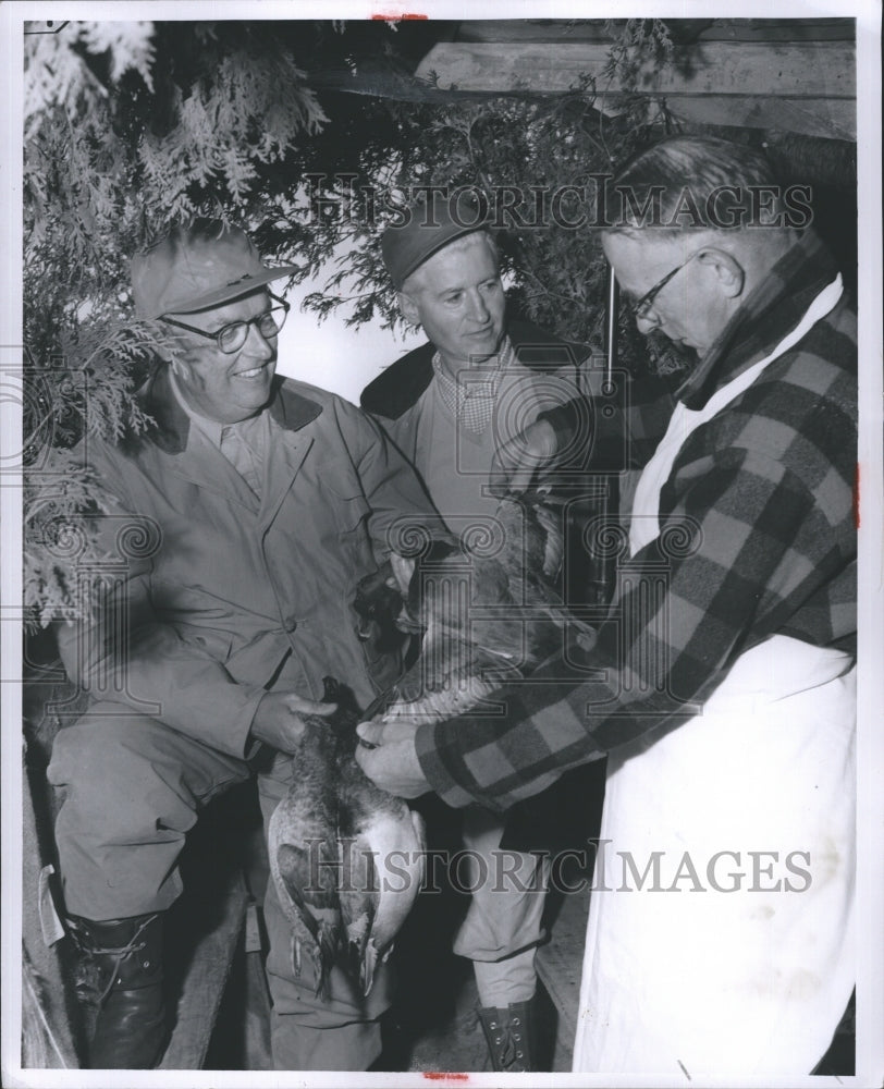 1957 Geo Ames Richard Kelly Pop Hines Hunting Duck  - Historic Images