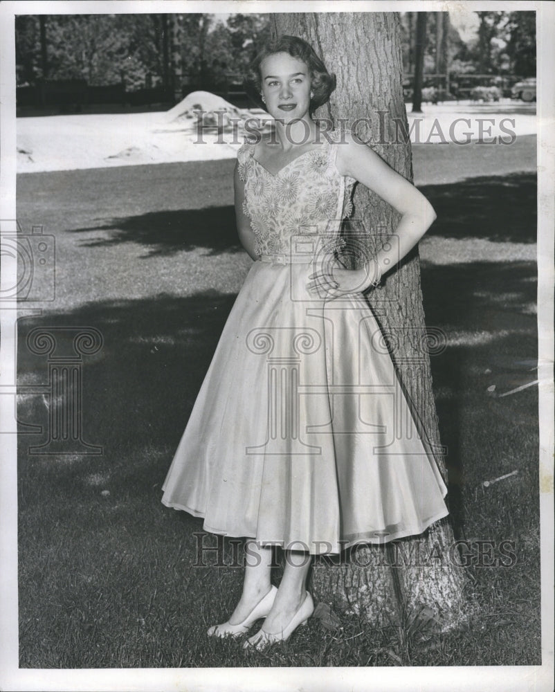 1952 Miss Judy Neuses  - Historic Images