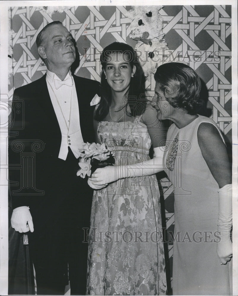 1968 Mr &amp; Mrs Freideman and Their Daughter, Carol  - Historic Images