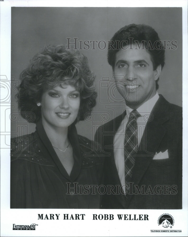 1985 Mary Hart, Robb Weller cohost Entertainment Tonight  - Historic Images