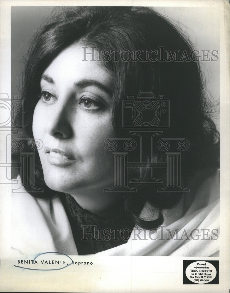 1972 Singer Benita Valente - Historic Images