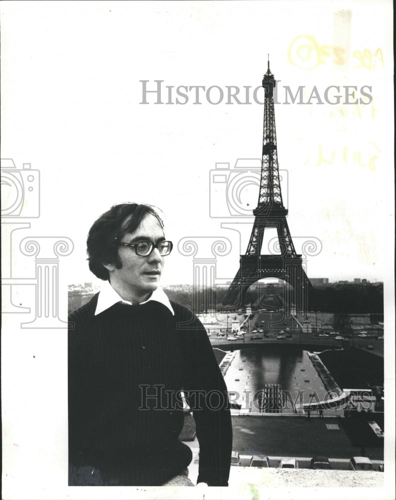 1977 Author Abe Peck in Paris - Historic Images