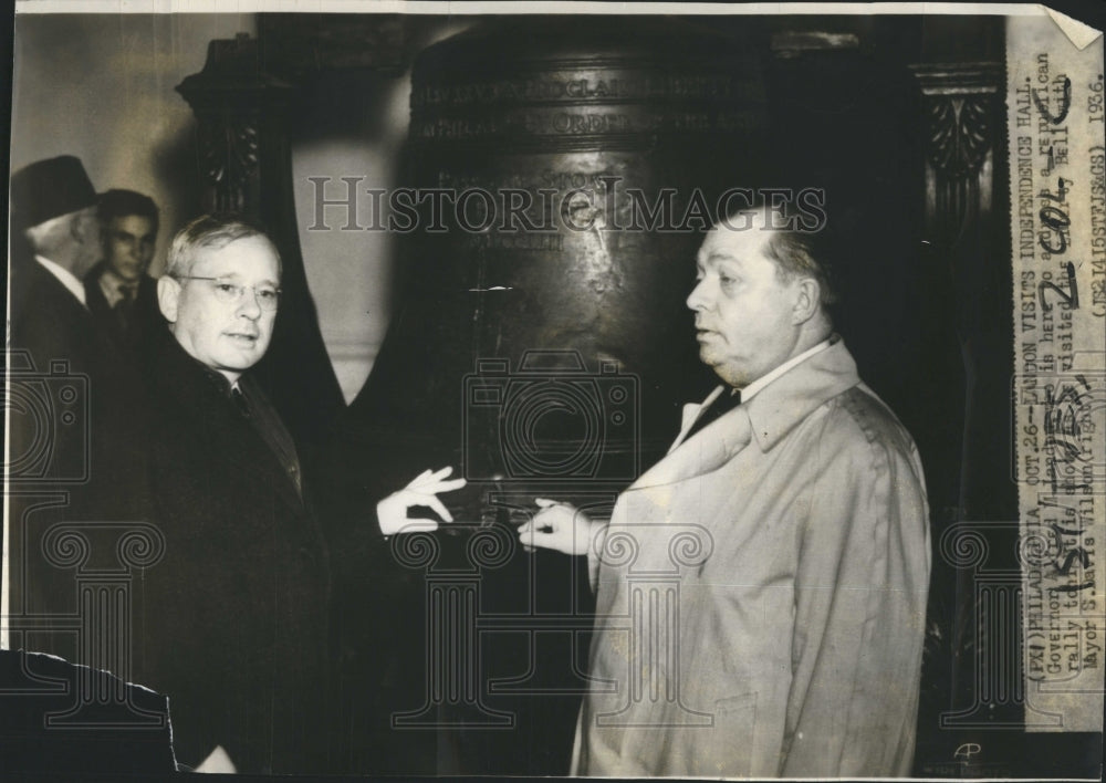 1936 Governor Alfred Landon visiting independence hall  - Historic Images