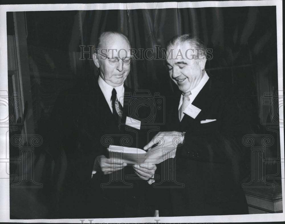 1953 Federal Judge Arthur F. Lederle (L) Barnabas f. Sears Chairman - Historic Images