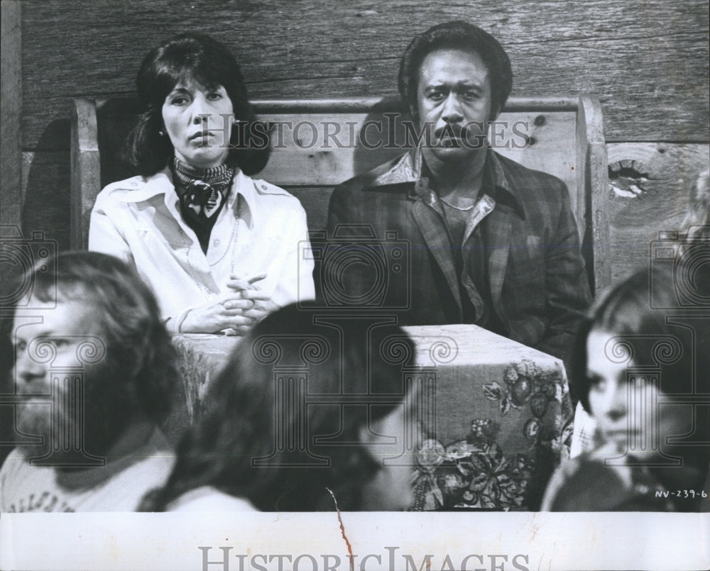 1975 Lily Tomlin and Roger Doqui in a scene from &quot;Nashville&quot; - Historic Images