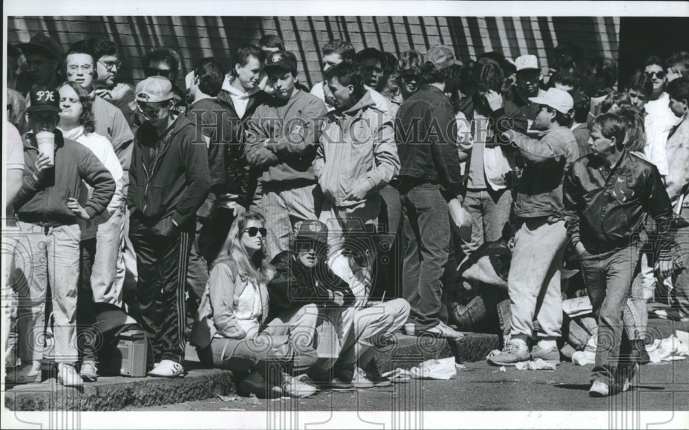 1988 Boston Bruins Hockey Fans Waiting in Line for Tickets - Historic Images