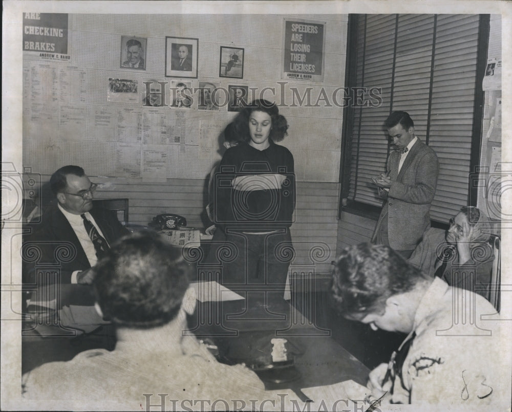 1951 Lorena Coribo pleads innocent - Historic Images