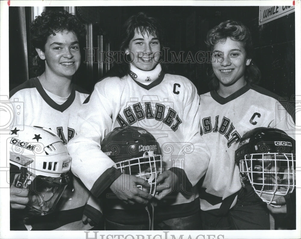 1987 Assabet Girls Hockey Teammates.  - Historic Images