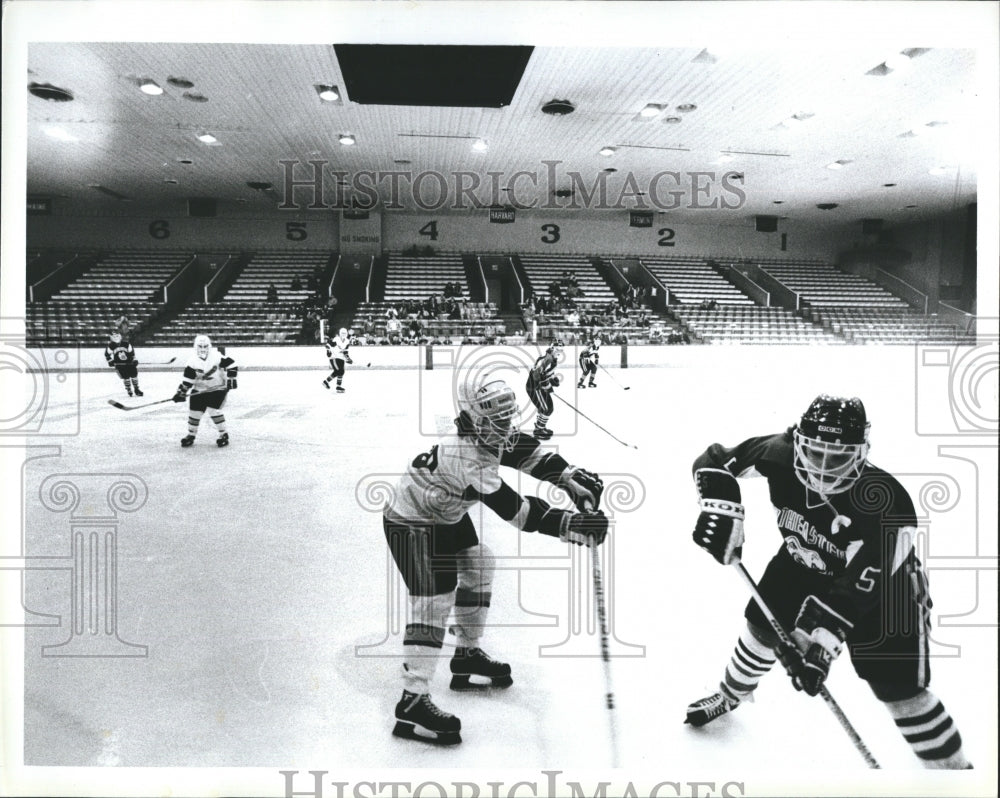 1982 image of Womens Hockey  - Historic Images