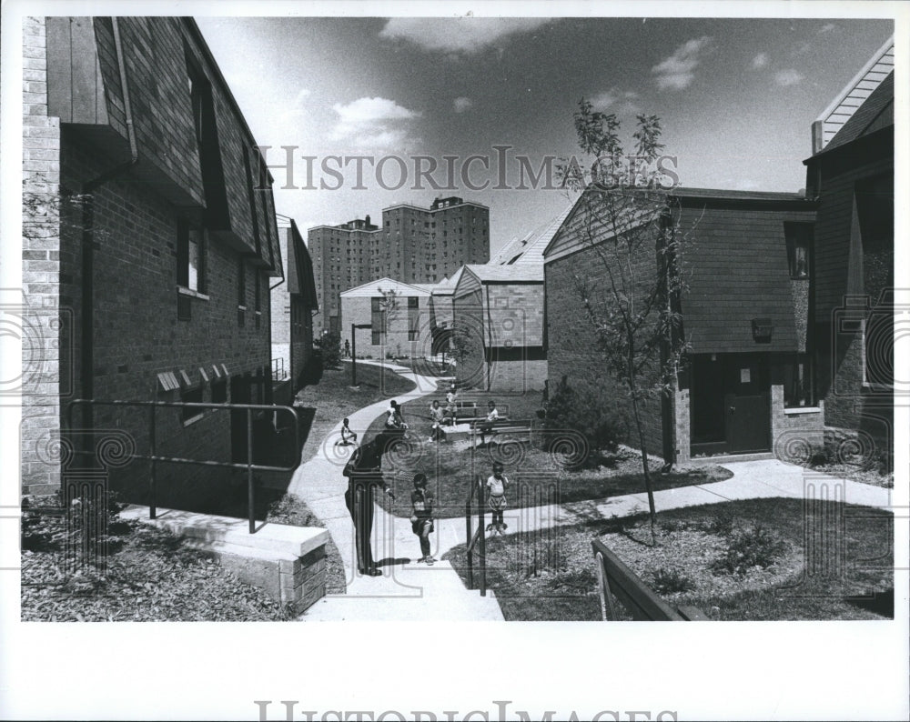 1983 New homes in Newark NJ - Historic Images