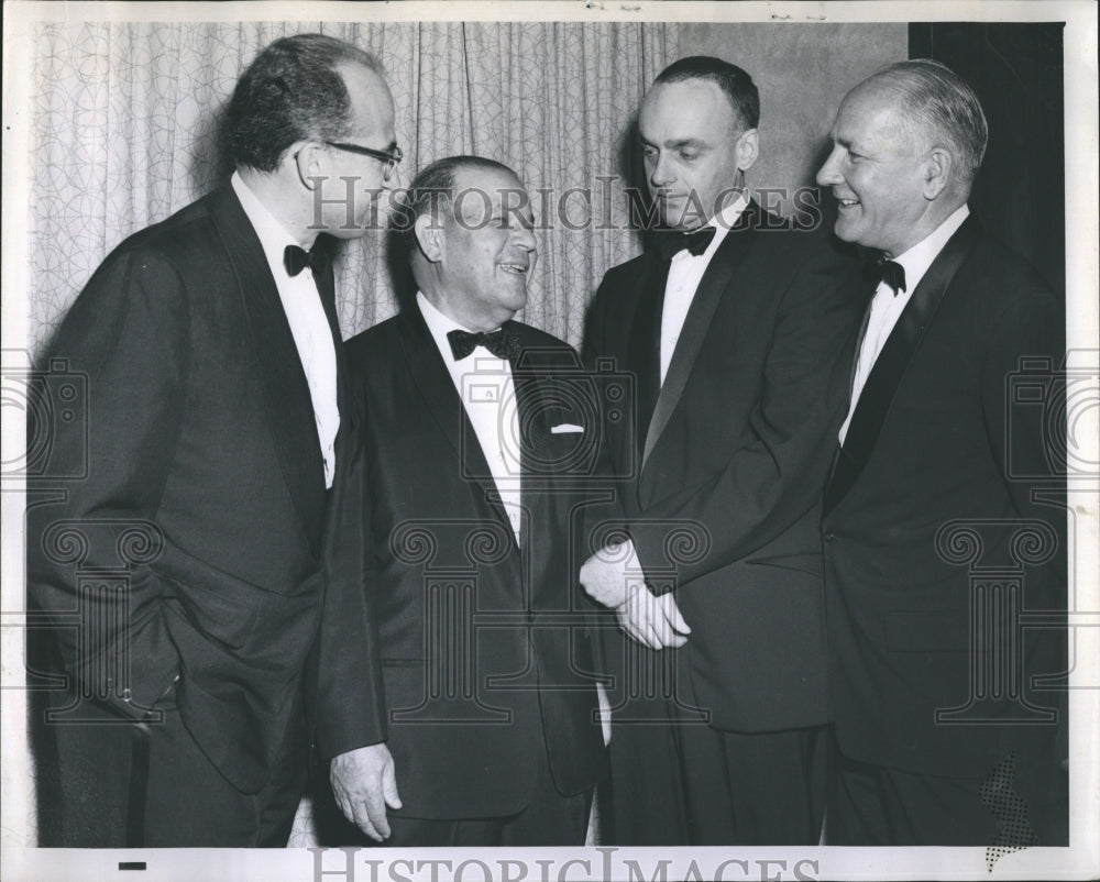 1961 Jonas Salk, Maurice Goldblatt, Dr. H. Stanley Bennett - Historic Images