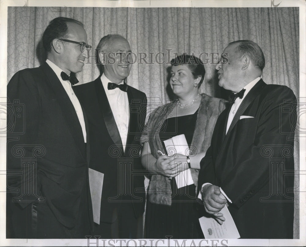 1961 Dr. Jonas Salk, Chancellor George Wells Beadle, Rose McHale - Historic Images