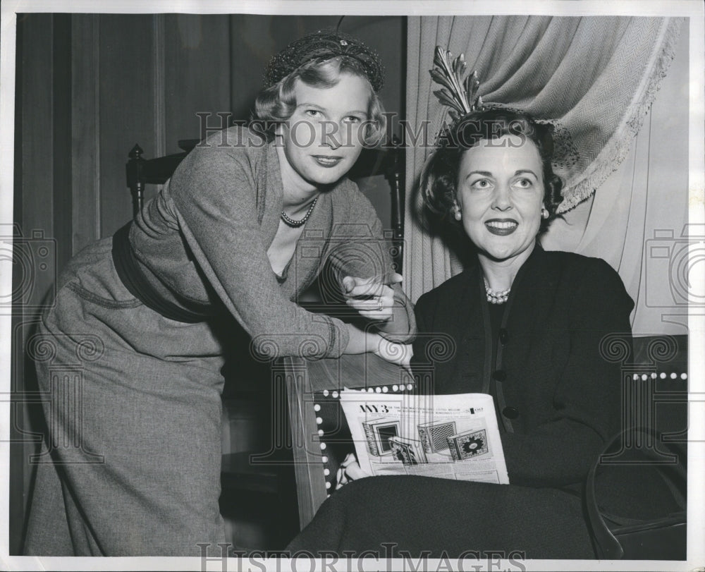 1953 Barbara Beutel and Mary Lee Strom at Fortnightly Bellevue - Historic Images