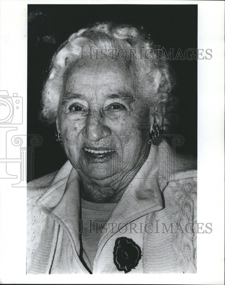 Press Photo Naomi Pearl rankin 93 yr. old Avon Lady. - Historic Images