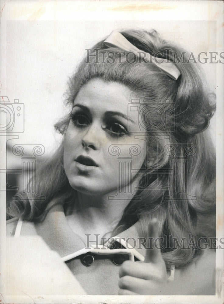 1976 Actress Bernadette Peters - Historic Images