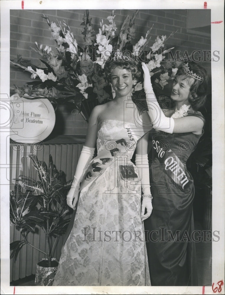 1962 Linda Mulholland crowned &quot;Miss Flame of 1962&quot; - Historic Images