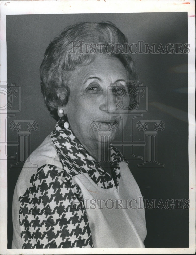 1972 Mrs. Florence Mulzer.  - Historic Images