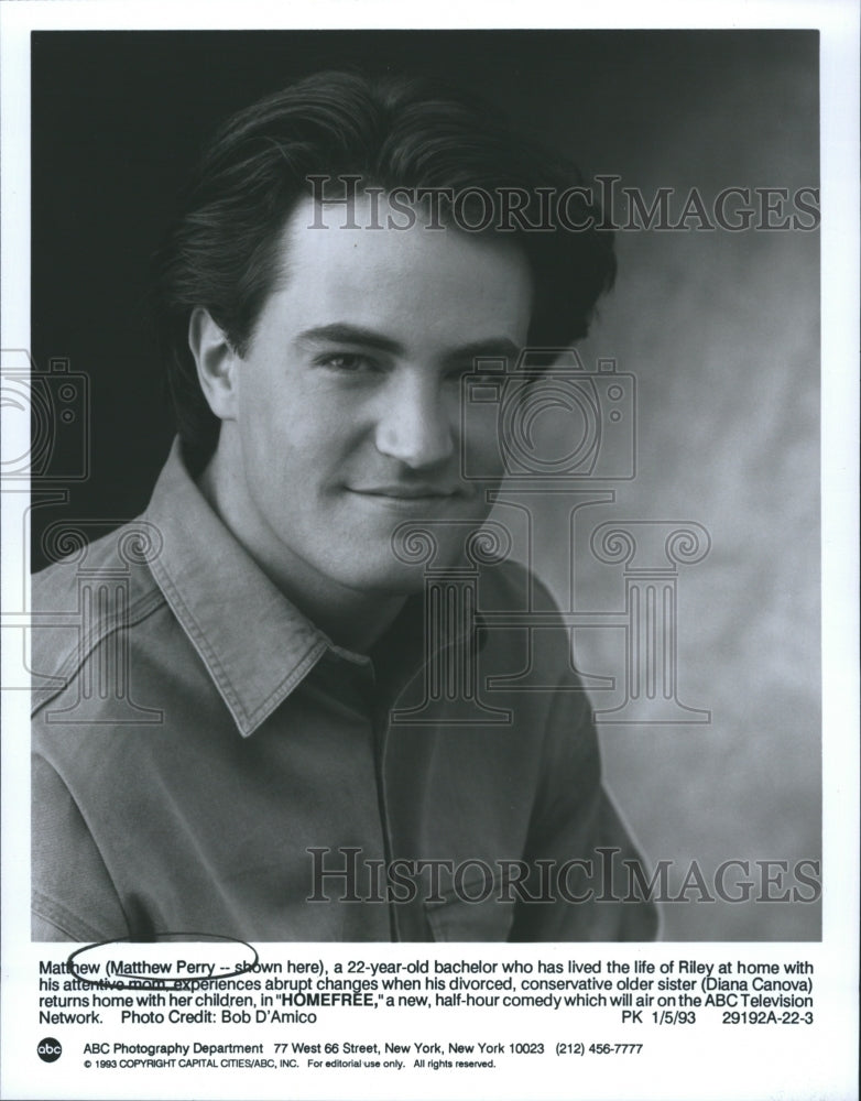1993 Matthew Perry stars in "Homefree" - Historic Images