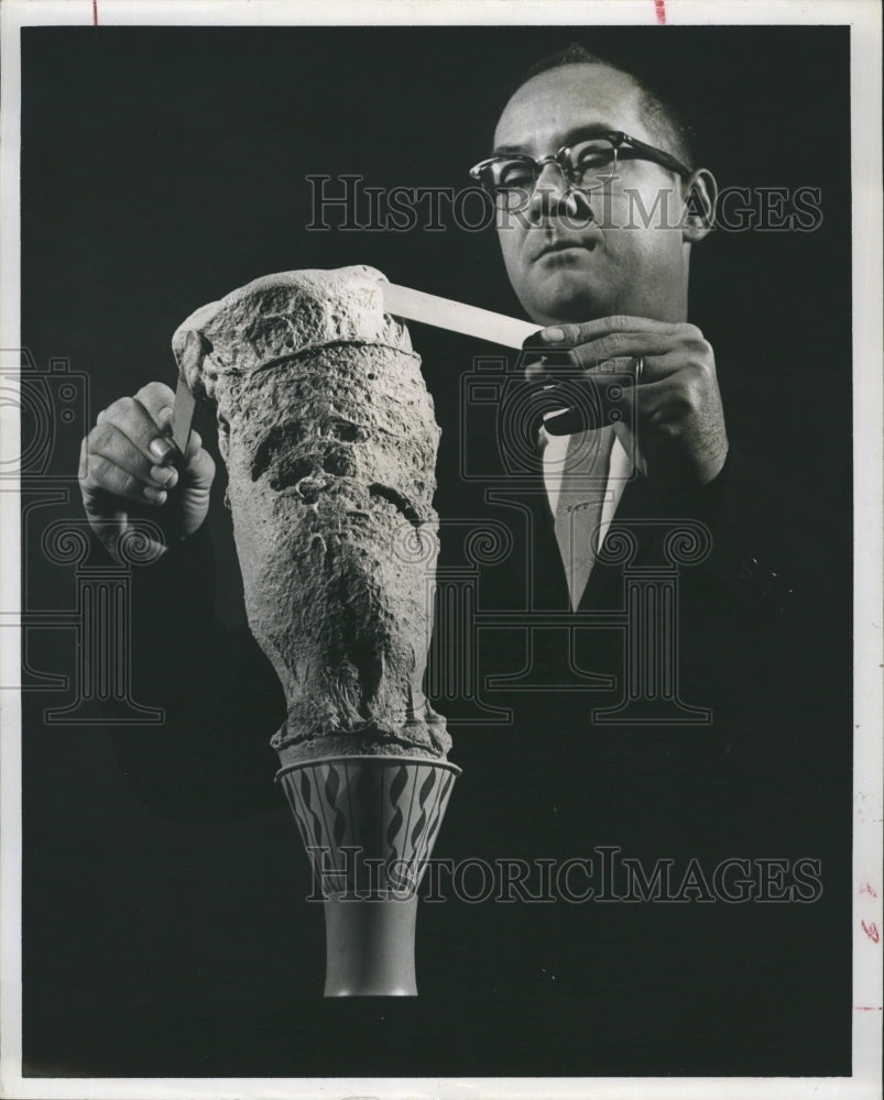 1963 Bill Perry performs a phenolic foaming resin demonstration - Historic Images