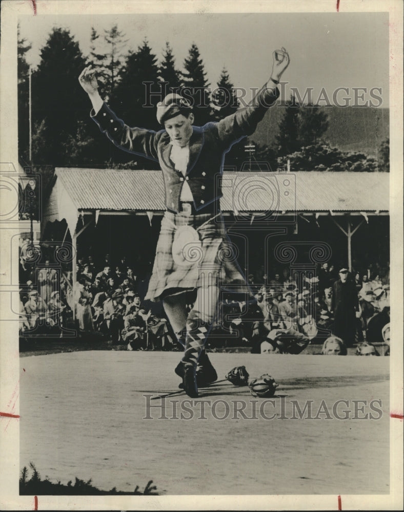 1959 A dancer at a Scotland Festival  - Historic Images