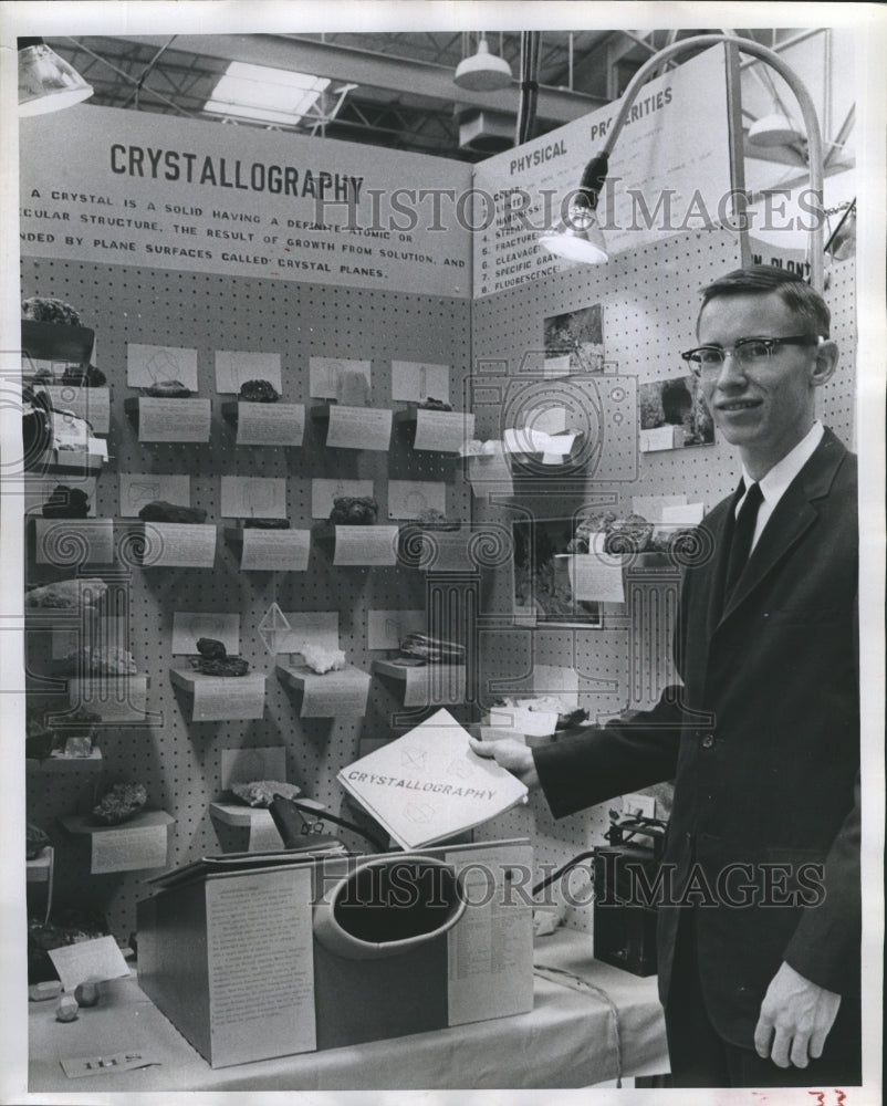 1961 Michael Dee, winner of the St. Petersburg High Science Fair - Historic Images