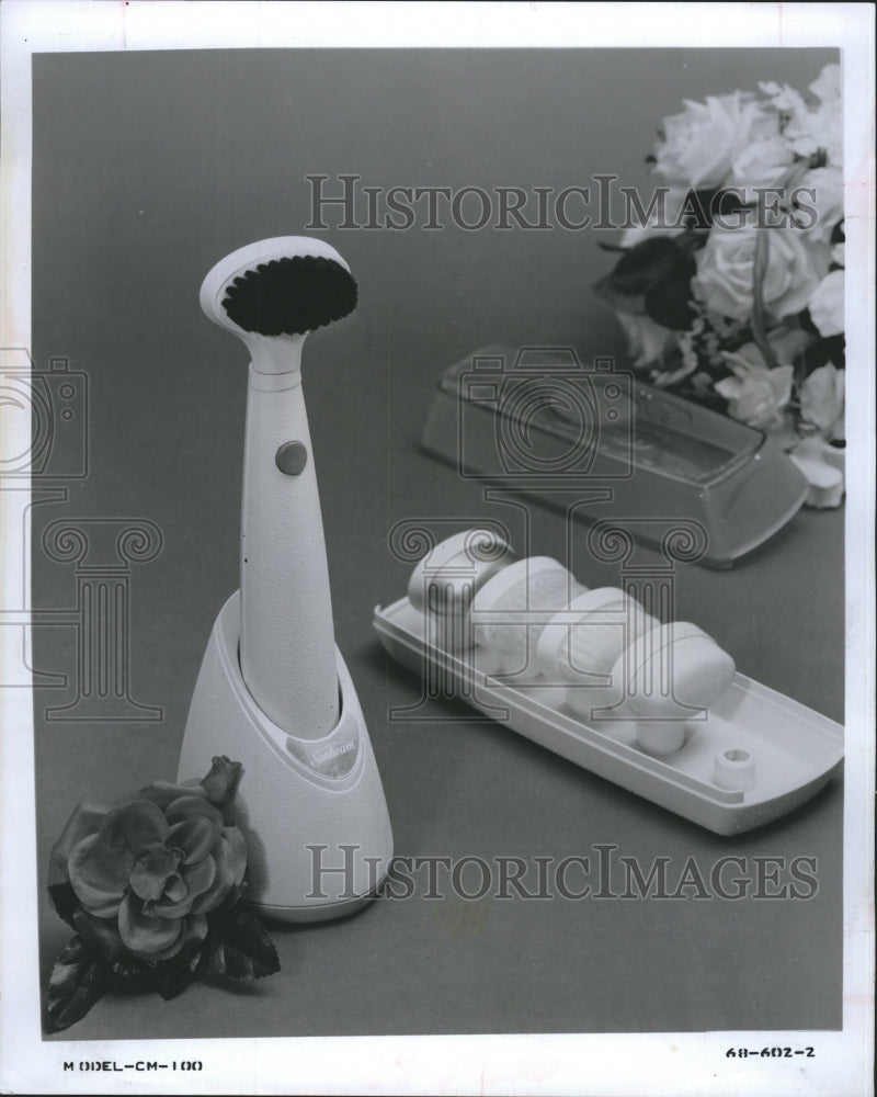 1968 Lady Sunbeam Face-Maker Massager and brushes - Historic Images