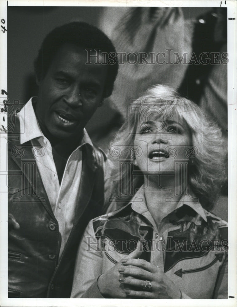 1981 Robert Guillaume is one of the guests joining Barbara - Historic Images