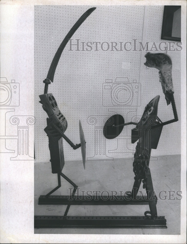 1971 "Battle of Leghi" Art Statue  - Historic Images